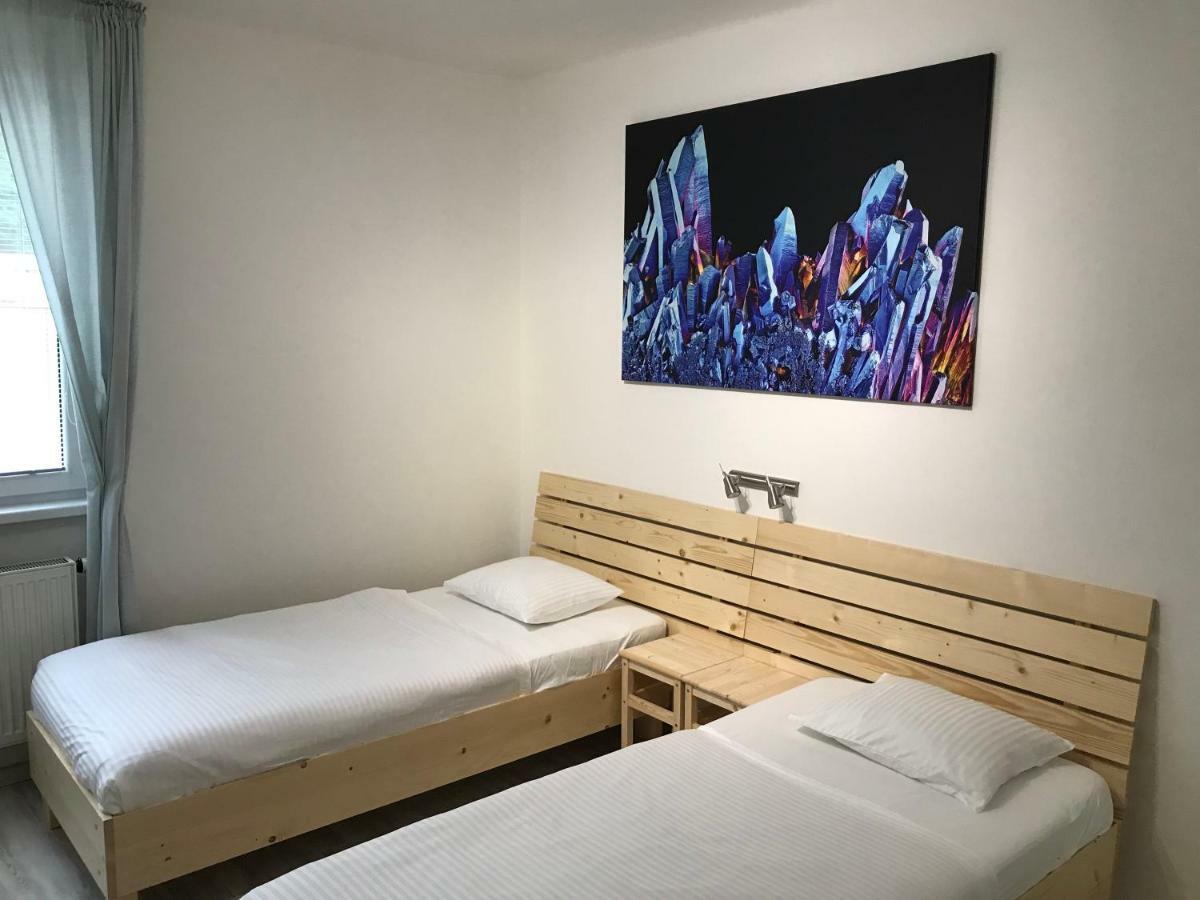 Apartman Hodrusa-Hamre エクステリア 写真